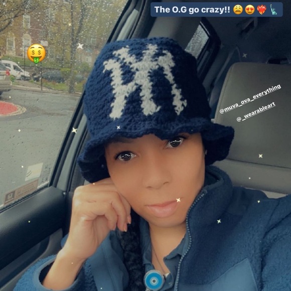 Crochet NY Bucket - Picture 3 of 10